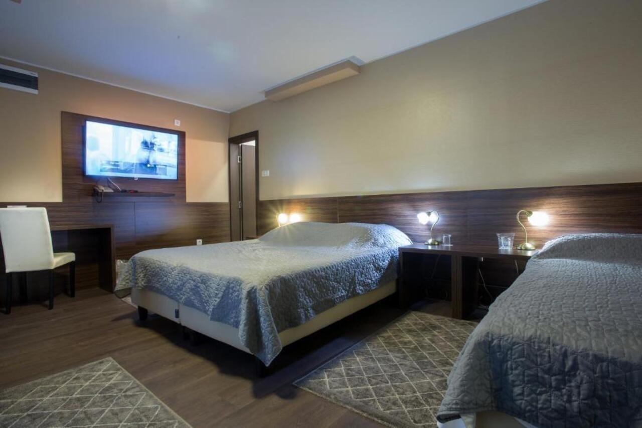 Garni Hotel Zenit Нови-Сад Экстерьер фото