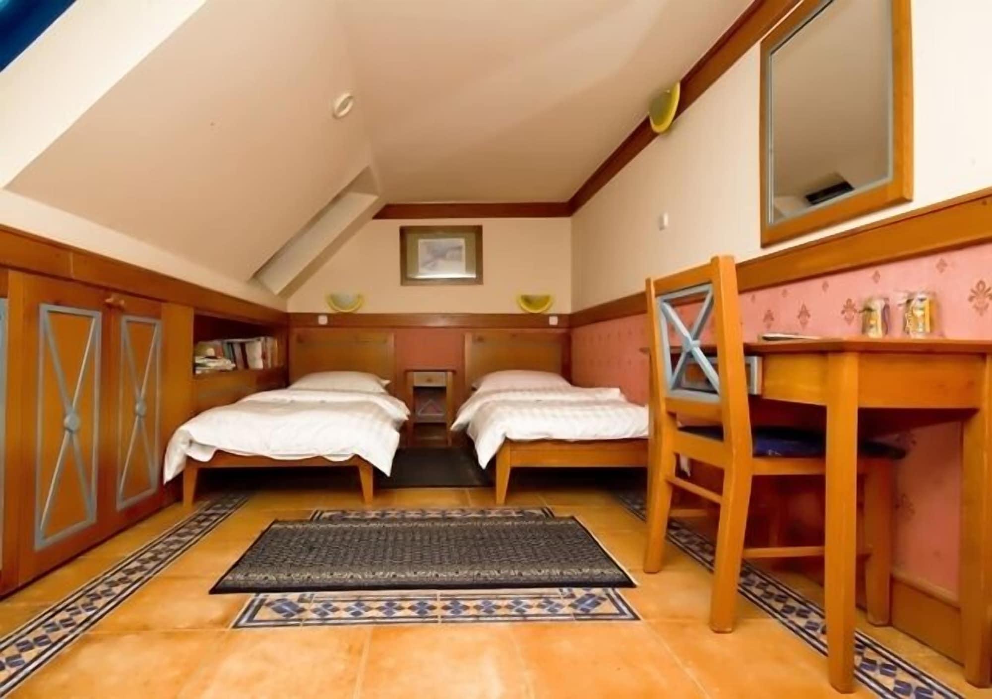 Garni Hotel Zenit Нови-Сад Экстерьер фото