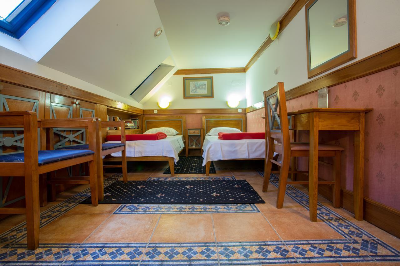 Garni Hotel Zenit Нови-Сад Экстерьер фото